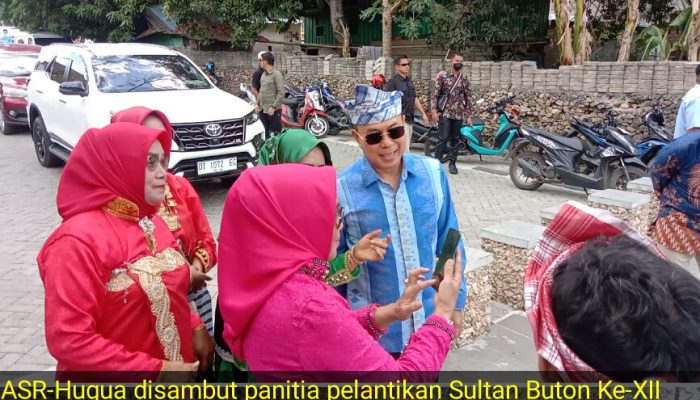 ASR-Hugua Hadiri Pelantikan Sultan Buton Ke-XLI di Baubau