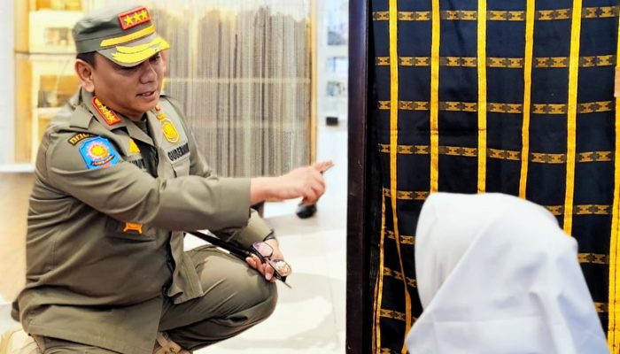 Melestarikan Tenun, Upaya Pj. Gubernur Sultra dalam Menjaga Warisan Budaya