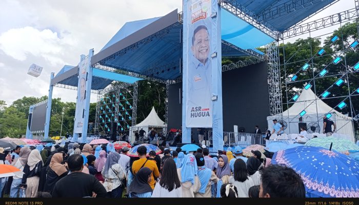 Cuaca Bersahabat, Ribuan Masyarakat Kolaka Berdatangan Hadiri Pesta Rakyat Berkah ASR-Hugua