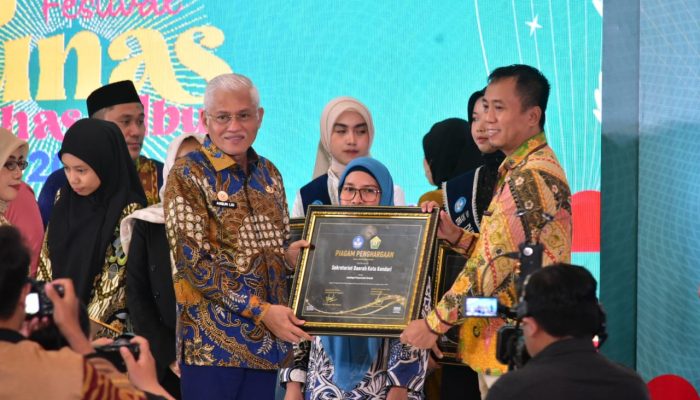 Aswido Sebut Penghargaan Pengutamaan Bahasa Negara Sebagai Hasil Kolaborasi Pemerintah dan Masyarakat