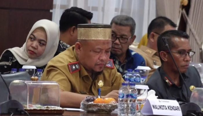 Pj Sekda Kendari Sukirman Hadiri RUPS LB BPR Bahteramas di Rumah Jabatan Gubernur