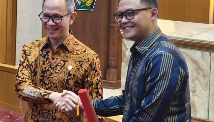 Pimpin OJK Sultra, Bismi Maulana Nugraha Siap Perkuat Literasi Keuangan