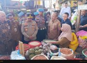 Harga Sembako di Kendari Menjelang Ramadan, Kapolda Sultra Irjen Pol Dwi Irianto Turun Langsung ke Pasar