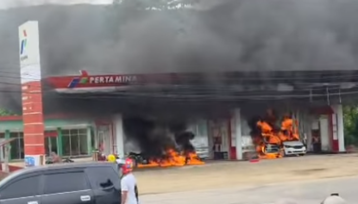 Kebakaran Hebat di SPBU Lamondowo, Mobil Polisi dan Sepeda Motor Ludes Terbakar