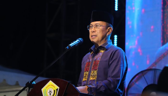 Bupati Amri Dampingi Gubernur Buka HUT Sultra, Kolaka Kebagian “Kado” Istimewa