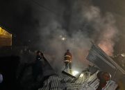 Kebakaran Hanguskan Dua Rumah di Kendari, Satu Warga Alami Luka Bakar