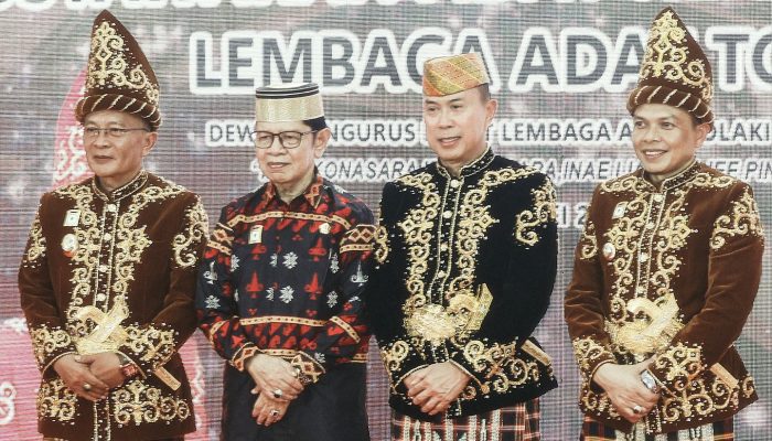 Gubernur ASR Buka Musda V LAT, Tekankan Pelestarian Warisan Leluhur