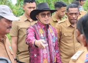 Ketahanan Pangan Kolaka Diperkuat, Bupati Amri Turun Langsung Panen Bandeng di Wundulako