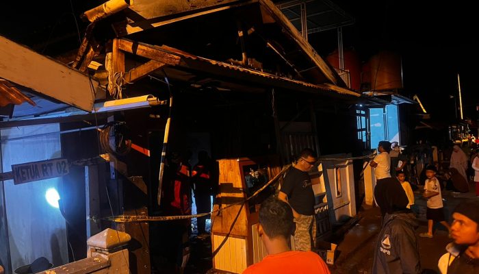 Kebakaran Lalap Rumah di Kendari Barat, Penyebab Belum Diketahui