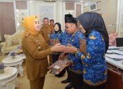 Wali Kota Siska Karina Serahkan SK 61 CPNS 2024