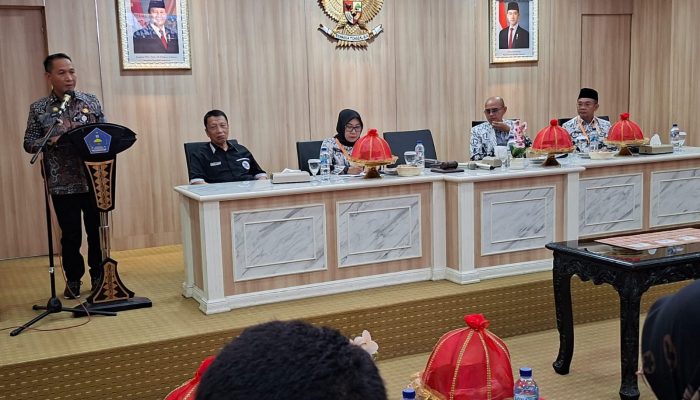 Sekda Kendari Buka Konferensi PGRI, Dorong Transformasi Pendidikan Menuju Indonesia Emas