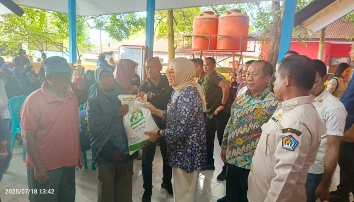 Wali Kota Siska Imran Pimpin Penyaluran, Beras CBP Mengalir ke Tiga Kecamatan Kendari
