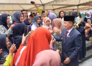 “Kami Selalu di Belakangmu Pak”, Ungkapan Hati Ibu-ibu untuk Gubernur Sultra Andi Sumangerukka