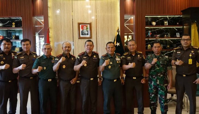 Perkuat Sinergi, Danrem 143/HO Sambut Kunjungan Kajati Sultra di Kendari