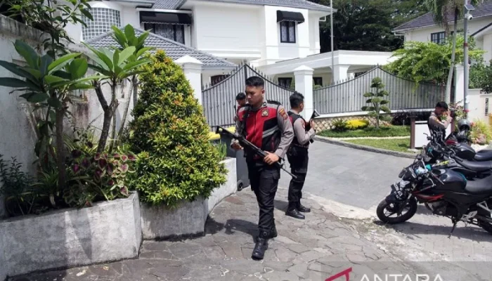 KPK Sita Rp2,8 Miliar dan Dua Senpi dari Rumah Kadis PUPR Sumut Nonaktif Topan Obaja