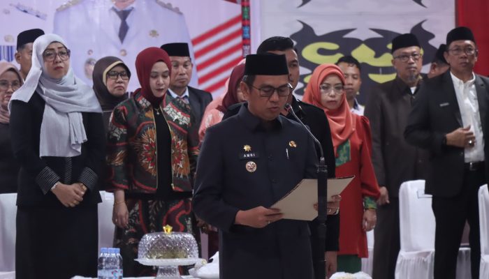 Momen Sakral di Rujab Bupati: Amri Lantik 30 Putra-Putri Terbaik Kolaka Jadi Paskibraka