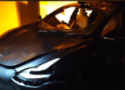 Koleksi Porsche dan Tesla Milik Sahroni Hancur, Amuk Massa Warnai Demo Tuntut Pembubaran DPR