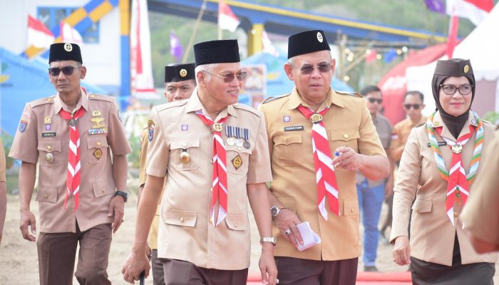 Asrun Lio Lantik Pengurus Pramuka Baubau, Tegaskan Komitmen Perekat Bangsa