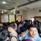 Wujud Pelayanan Maksimal, Meskipun Server Tumbang, Petugas Polda Sultra Bergelut Input Data SKCK hingga Larut Malam