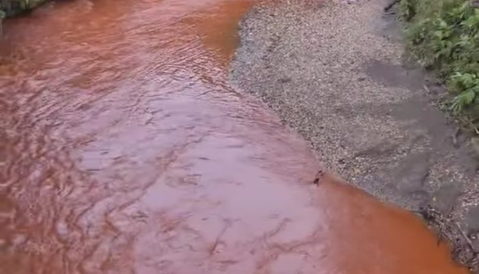 Janji Keberlanjutan PT Vale Dipertanyakan: Warga Huko-Huko Terpaksa Minum Air Sedimen Merah Proyek Nikel.