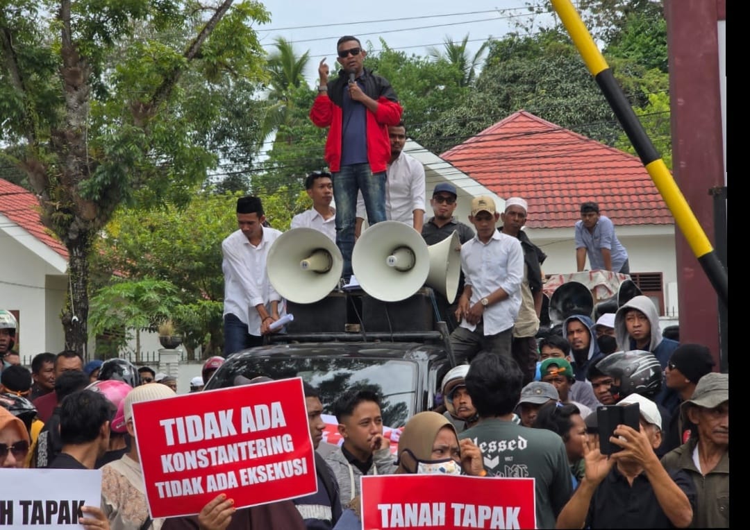 Demonstrasi Tapal Kuda Kendari