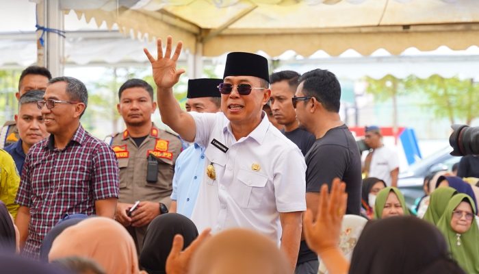 150 Ibu Pengusaha Mikro Kolaka-Konawe Jadi Penerima Awal Program Mantu Rp2 Juta per Orang