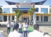 Tegakkan Disiplin ASN, Wakil Gubernur Sultra Pimpin Apel Pagi Berkala di Inspektorat
