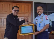 Perangi Narkoba Jalur Udara, BNNP Sultra Beri Penghargaan Danlanud Haluoleo