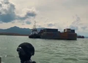 PT DMS Diduga Terlibat Pelayaran Nikel Ilegal, KRI Bung Hatta Sita Dua Tongkang di Konawe Utara