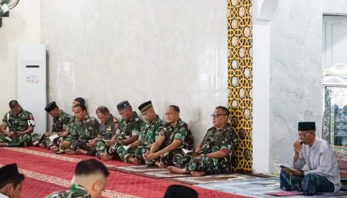 Danrem 143/HO Pimpin Zikir Syukur, Mohon Kelancaran Tugas Prajurit di Seluruh Wilayah