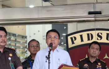 Juru Bicara Satgas PKH, Barita Simanjuntak, di Kejaksaan Agung, Jakarta