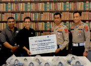 Tingkatkan Keselamatan Pelajar, Jasa Raharja Serahkan Atribut PKS kepada Polres Kendari