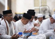 Bupati Kolaka Khusyuk Ikuti Isra’ Mi’raj 1447 H di Masjid Agung Khaera Ummah