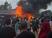 Avanza dan 3 Kios di Poasia Ludes Terbakar, Diduga Akibat Aktivitas Melansir BBM