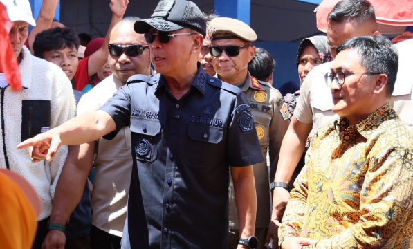 Gubernur Sulawesi Tenggara, Mayjen TNI (Purn) Andi Sumangerukka,