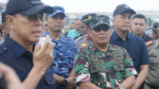 Danrem 143/Halu Oleo Brigjen TNI R. Wahyu Sugiarto pantau langsung pelepasan mudik gratis rute Kendari-Bobong sebagai bentuk sinergi TNI-Pemprov