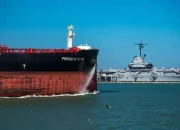 Harga Minyak Dunia Melonjak, Selat Hormuz Lumpuh