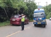 Polres Konawe Utara Sigap Atasi Truk Mogok di Trans Sulawesi