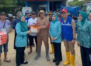 Ny Arinta Andi Sumangerukka Instruksikan PKK Sultra Kawal Kebutuhan Pengungsi Banjir Sampai Surut