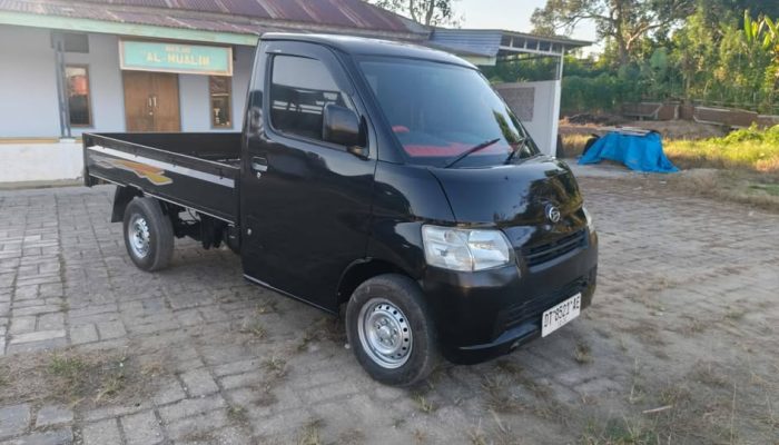 DIJUAL MOBIL